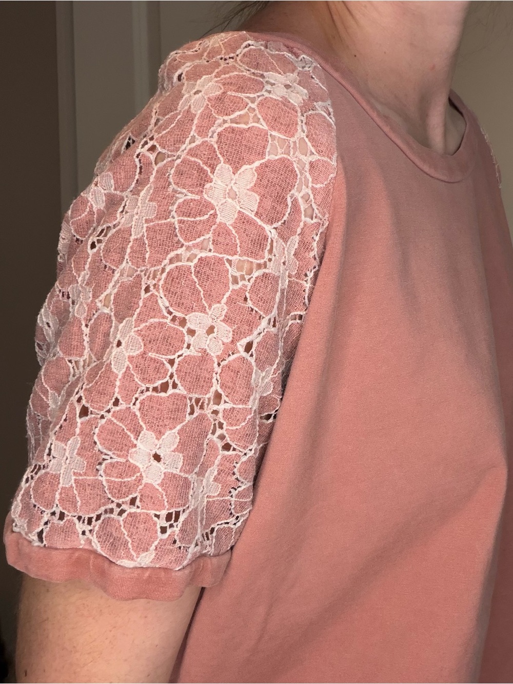Easel Dusty Rose Cotton Tee with White Floral Lace Statement Sleeves